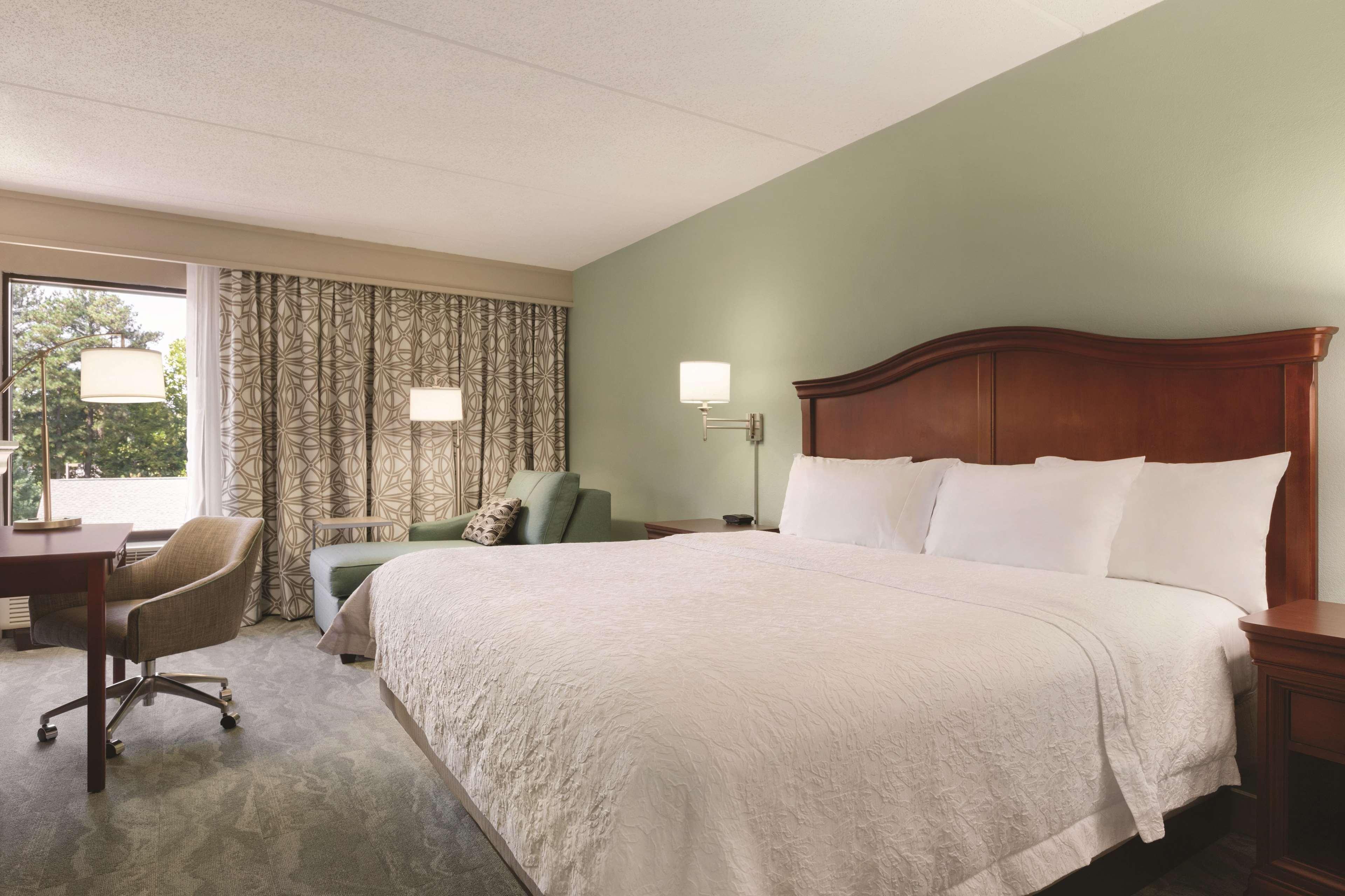 Hampton Inn Richmond/Ашленд Экстерьер фото