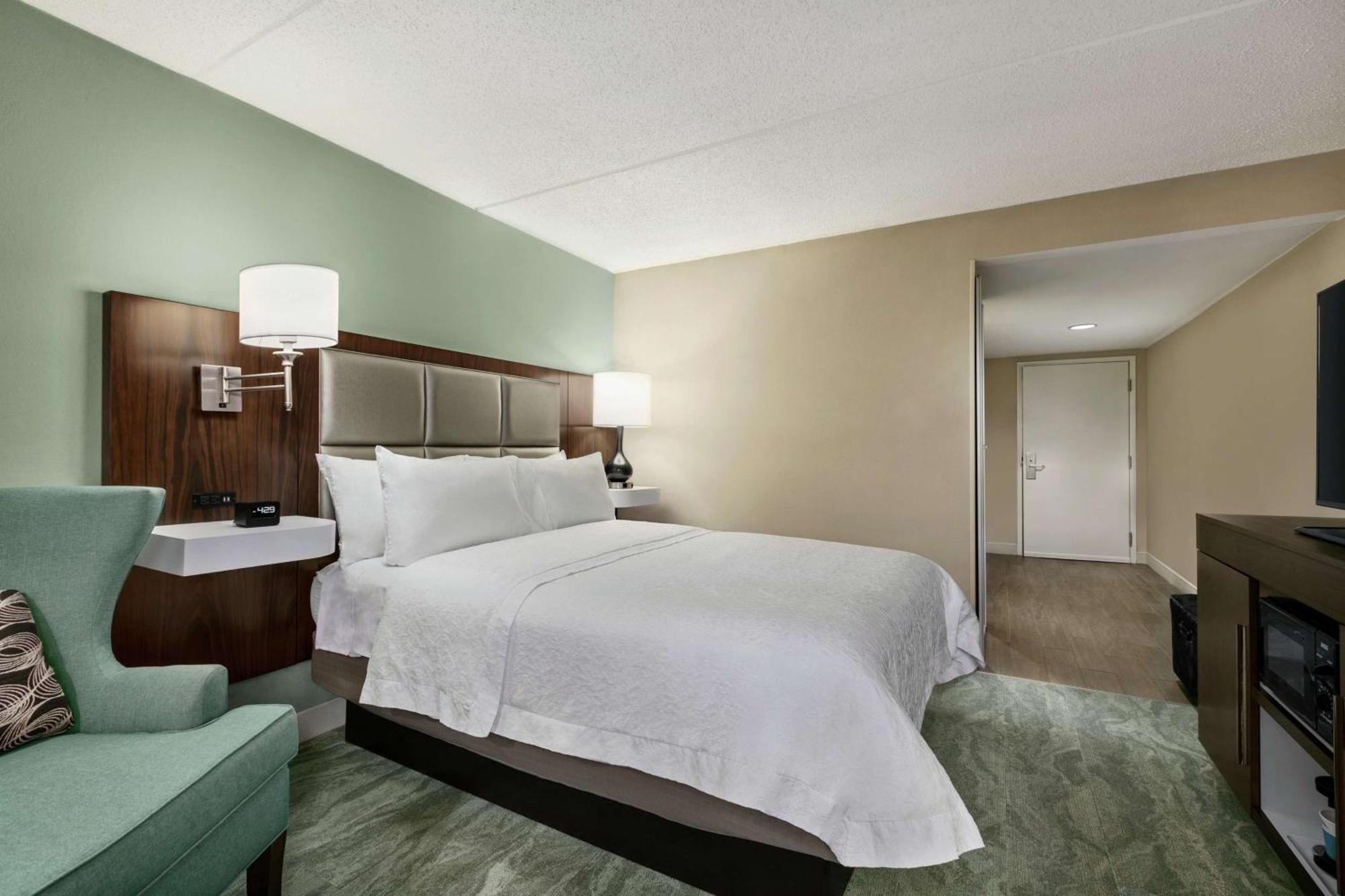 Hampton Inn Richmond/Ашленд Экстерьер фото